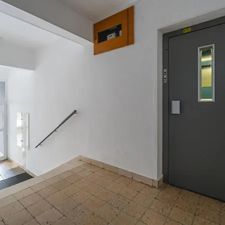 Apartman Sea & By Interhome Zára