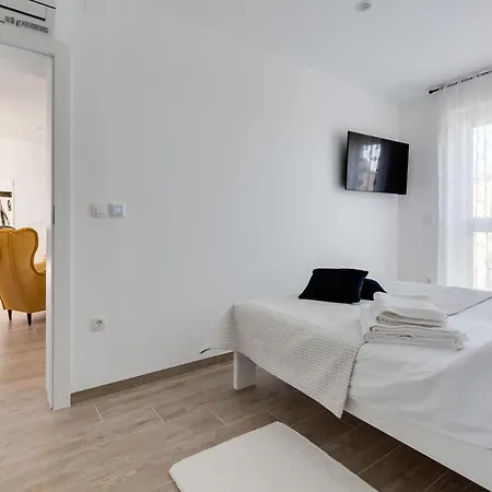 Sea & By Interhome * Zadar