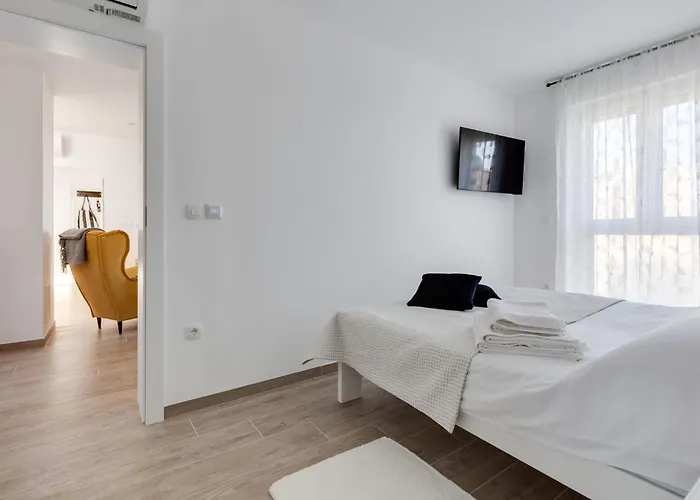 Sea & By Interhome * Zadar