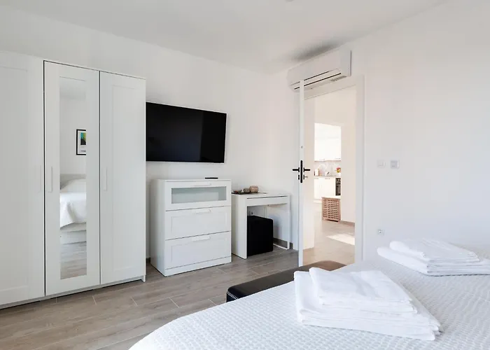 Sea & By Interhome * Zadar