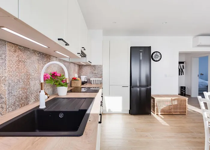 Sea & By Interhome *